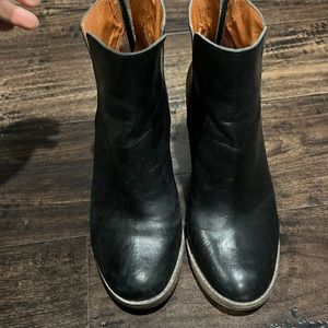 Lucky Brand black leather Yolene wedge ankle boot